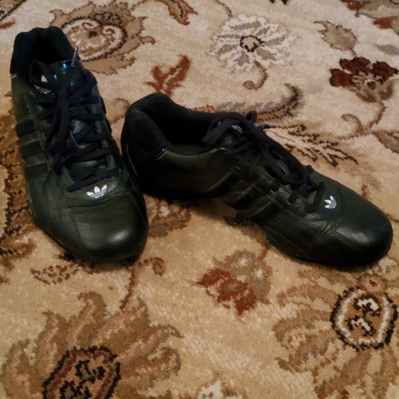 Shoes - Picture 2 of 6